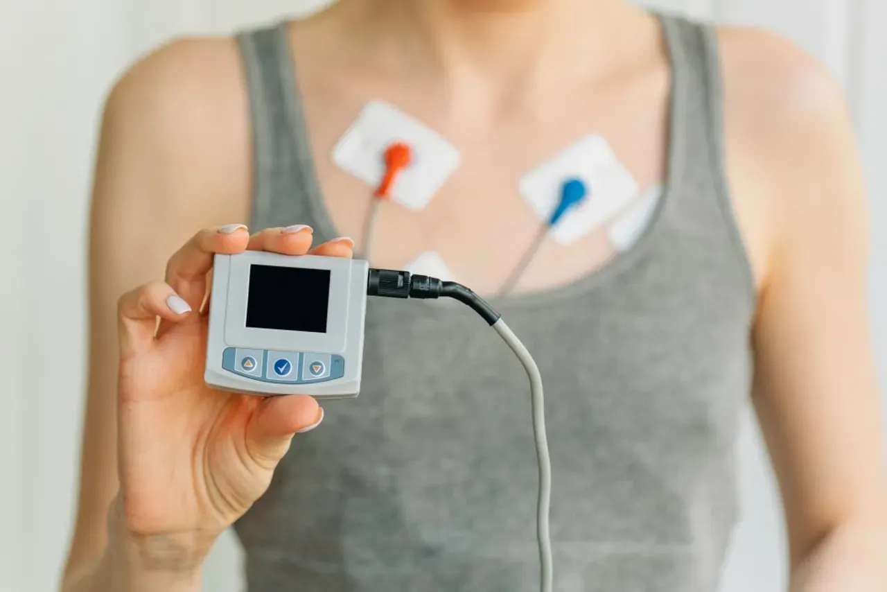 What Can Holter Monitoring Reveal About My Heart? | General Diagnostic ...