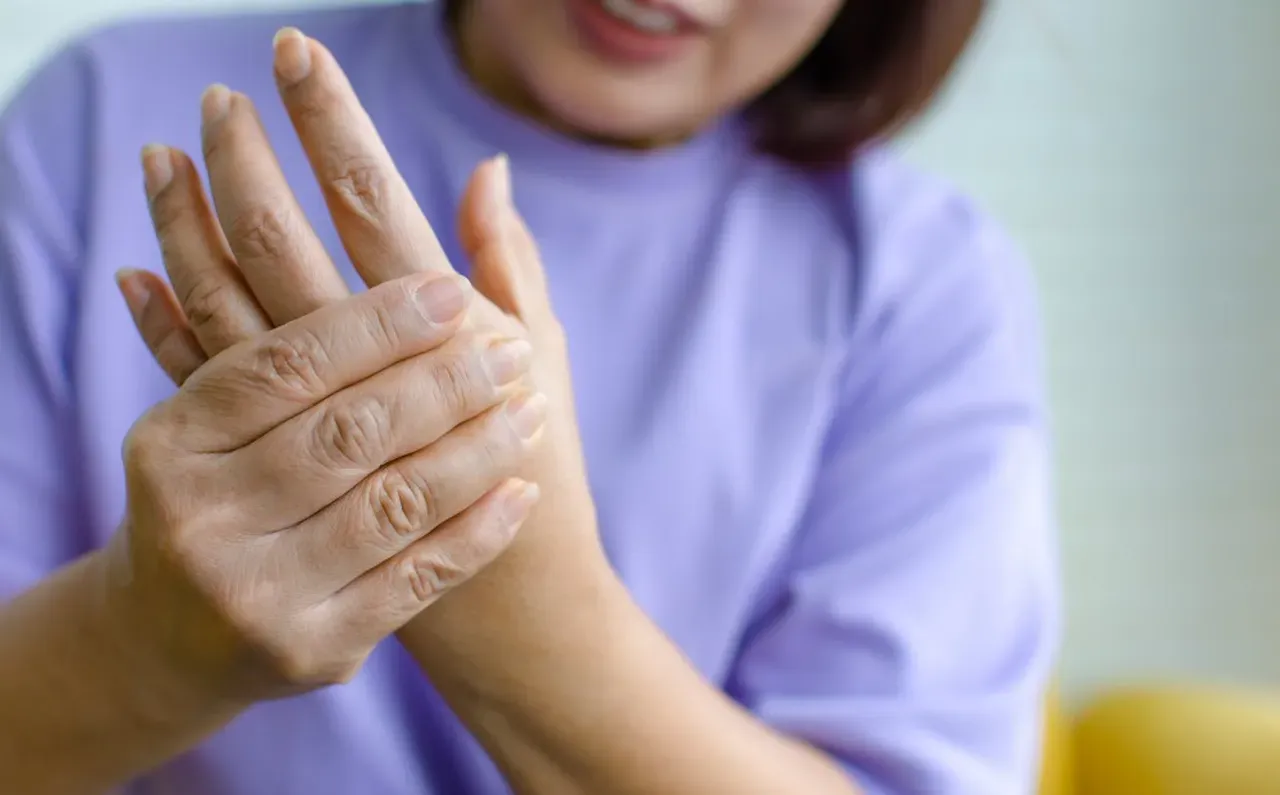 Why Are My Feet Having Tingling Sensations? | Podiatry located in ...